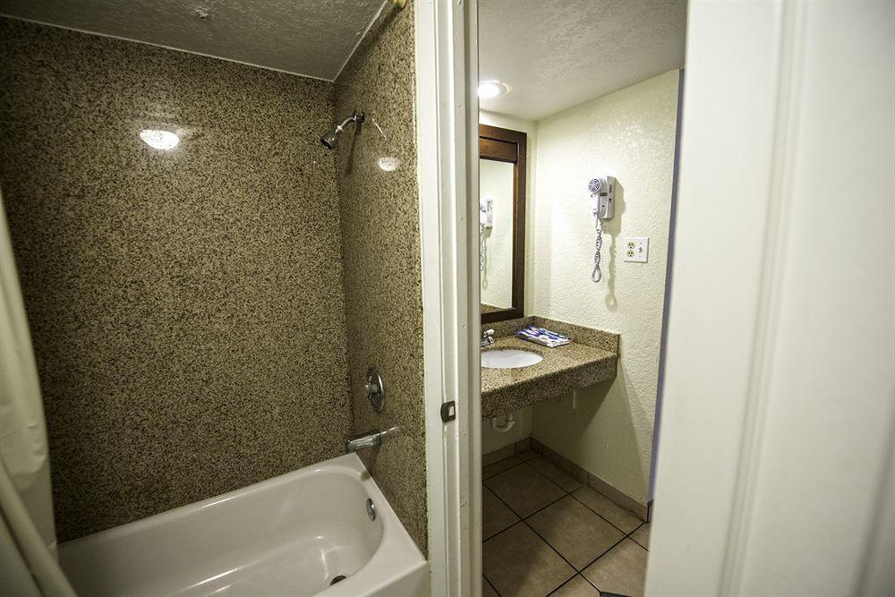 Western Inn Х'юстон Екстер'єр фото